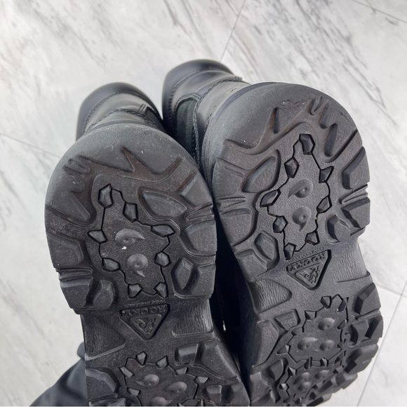 •Rocky Waterproof 8\